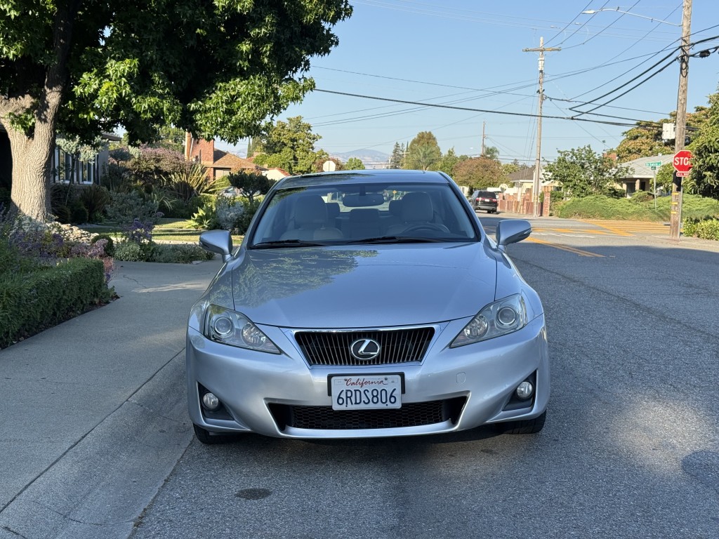 lexus is 2011 JTHBF5C22B2100544 image lexus is 2011 JTHBF5C22B2100544 image