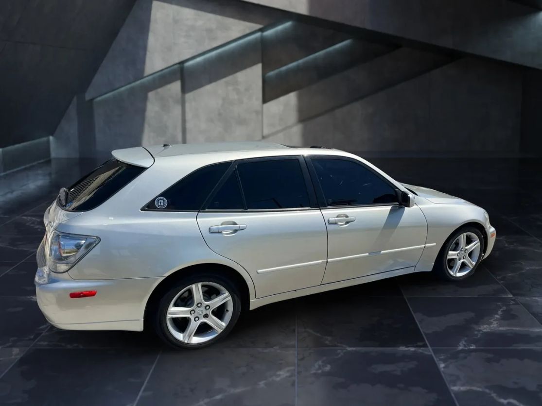lexus is 2003 JTHED192530079205 image lexus is 2003 JTHED192530079205 image