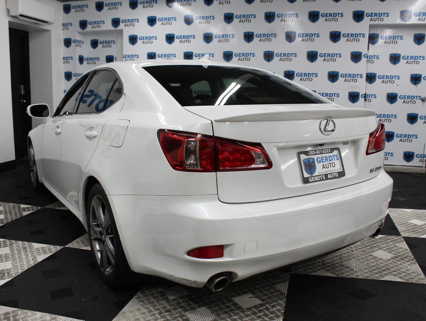 lexus is 2013 JTHBF5C22D5190571 image lexus is 2013 JTHBF5C22D5190571 image