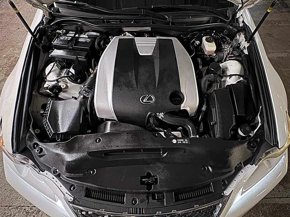 lexus is 2014 JTHCE1D28E5001907 image
