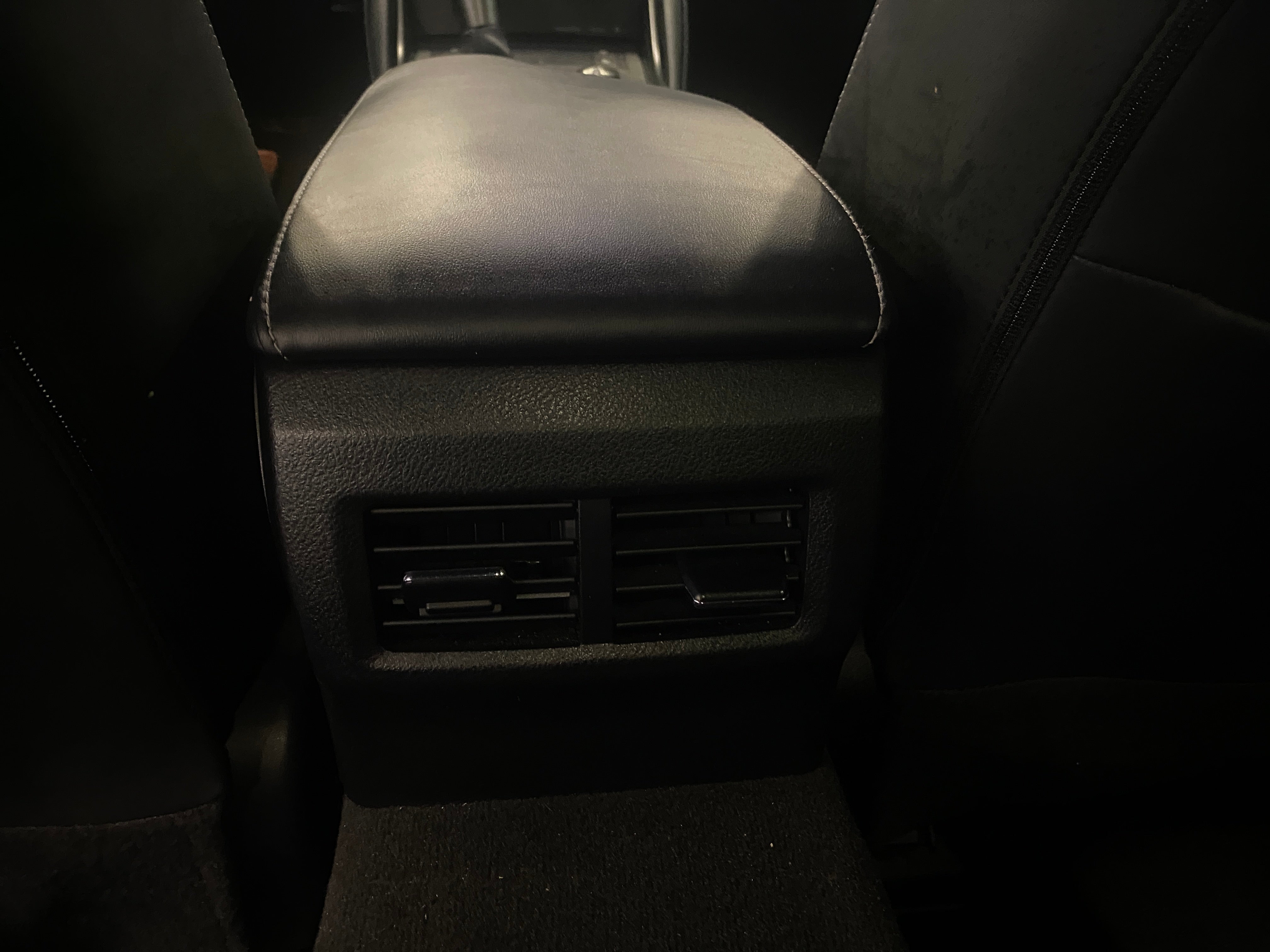 lexus is 2022 JTHDA1D24N5121400 image lexus is 2022 JTHDA1D24N5121400 image