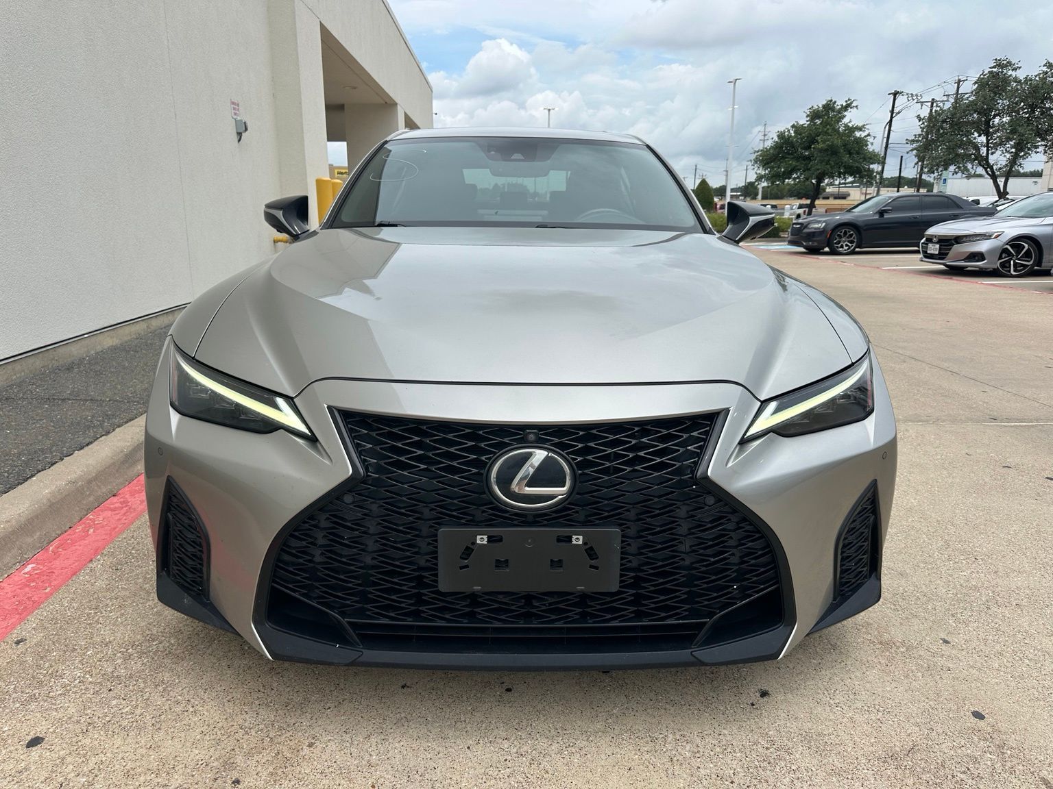 lexus is 2022 JTHSZ1B23N5052542 image lexus is 2022 JTHSZ1B23N5052542 image