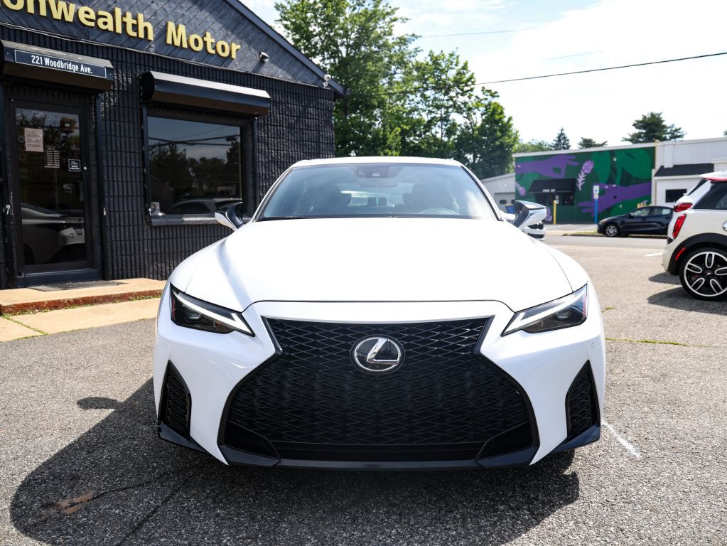 lexus is 2022 JTHGZ1E25N5023884 image lexus is 2022 JTHGZ1E25N5023884 image