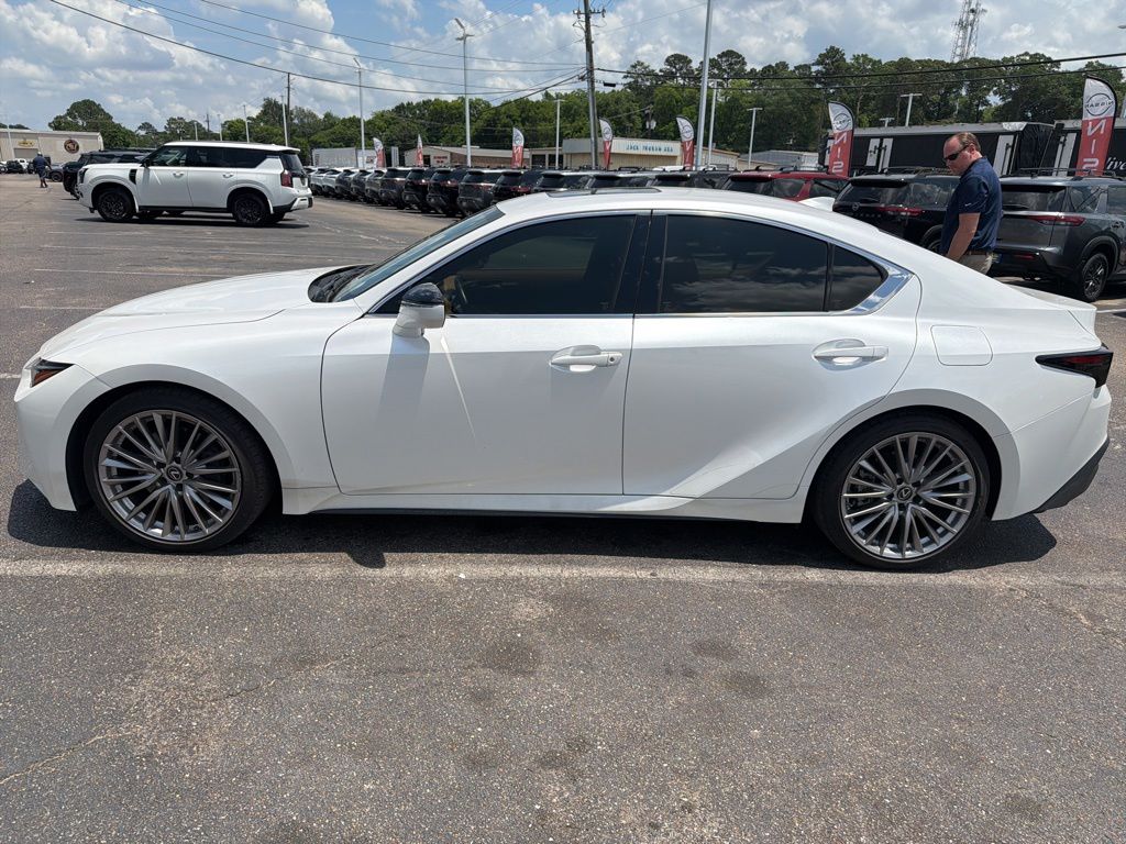 lexus is 2022 JTHDA1D2XN5120056 image lexus is 2022 JTHDA1D2XN5120056 image