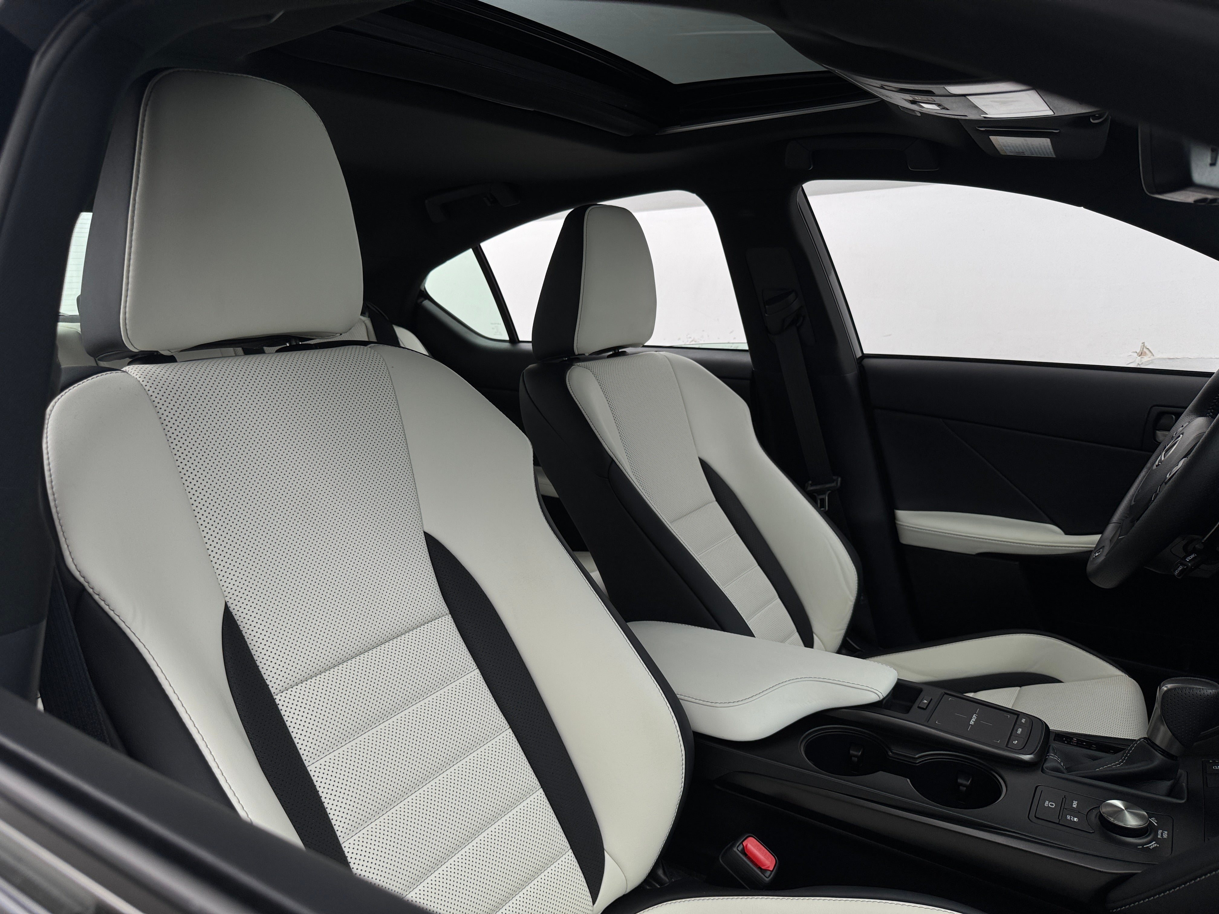 lexus is 2025 JTHGZ1B27S5090941 image lexus is 2025 JTHGZ1B27S5090941 image