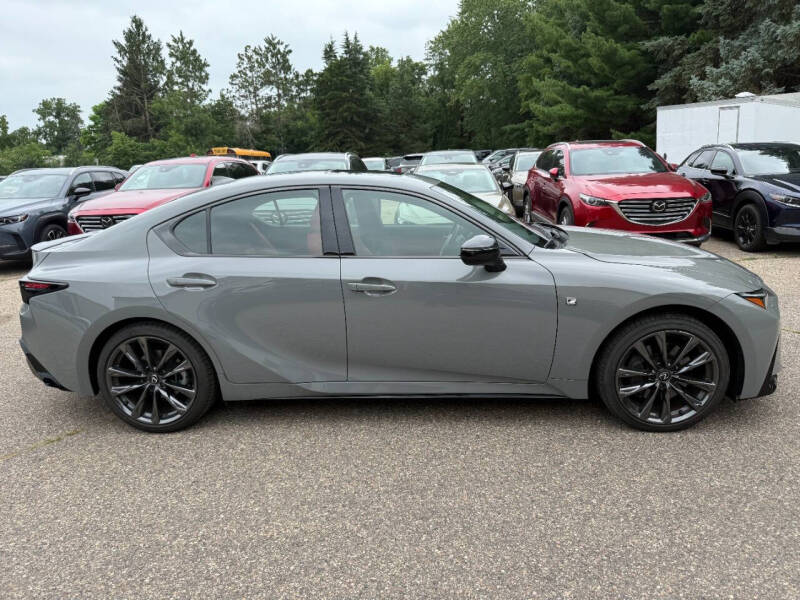 lexus is 2025 JTHGZ1E22S5038970 image lexus is 2025 JTHGZ1E22S5038970 image