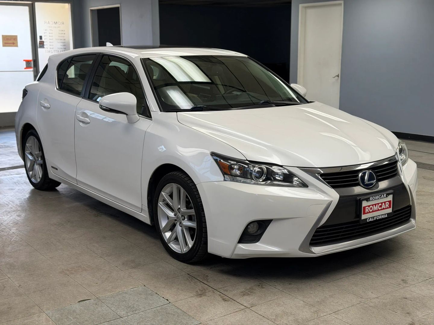 lexus ct 2014 JTHKD5BHXE2196570 image lexus ct 2014 JTHKD5BHXE2196570 image