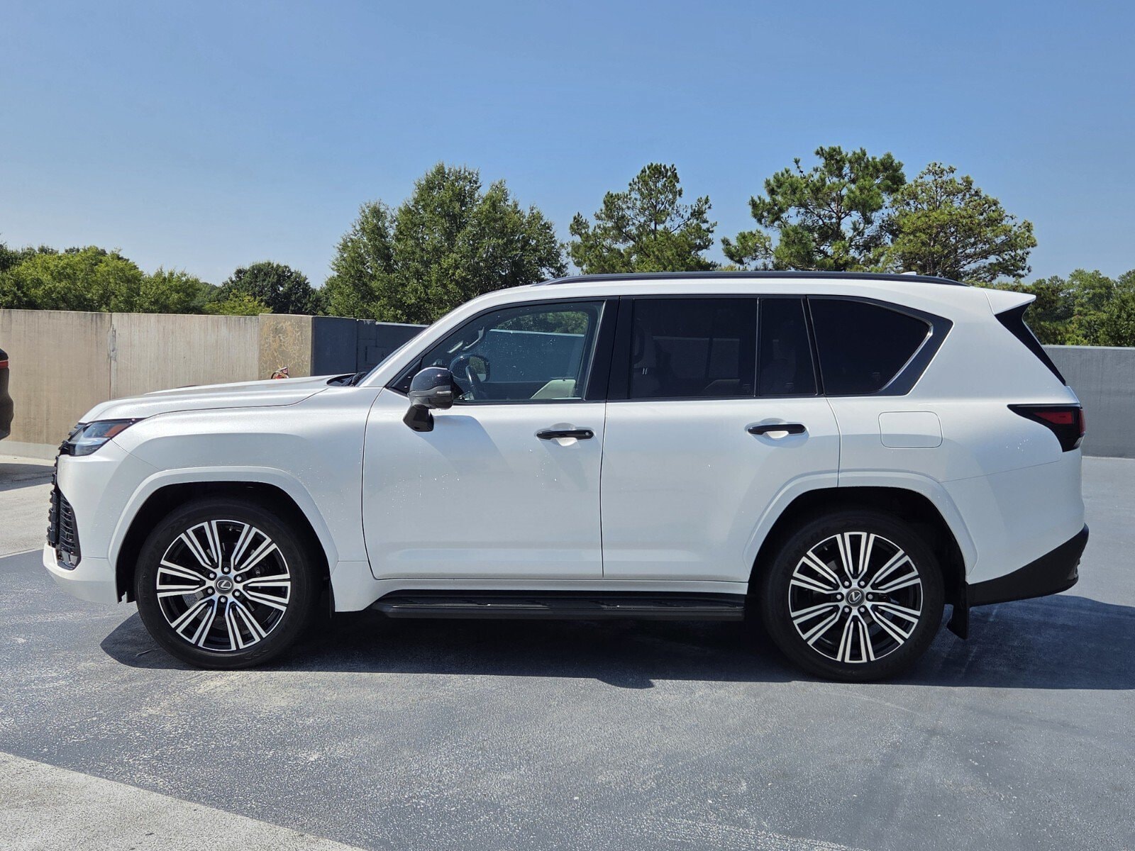 lexus lx 2023 JTJGB7CX7P4029179 image lexus lx 2023 JTJGB7CX7P4029179 image