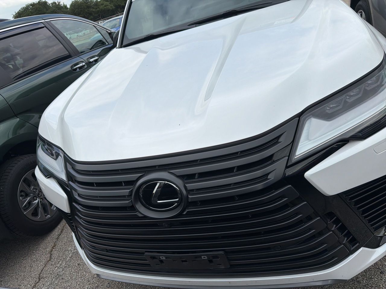 lexus lx 2023 JTJGB7CX2P4036704 image lexus lx 2023 JTJGB7CX2P4036704 image