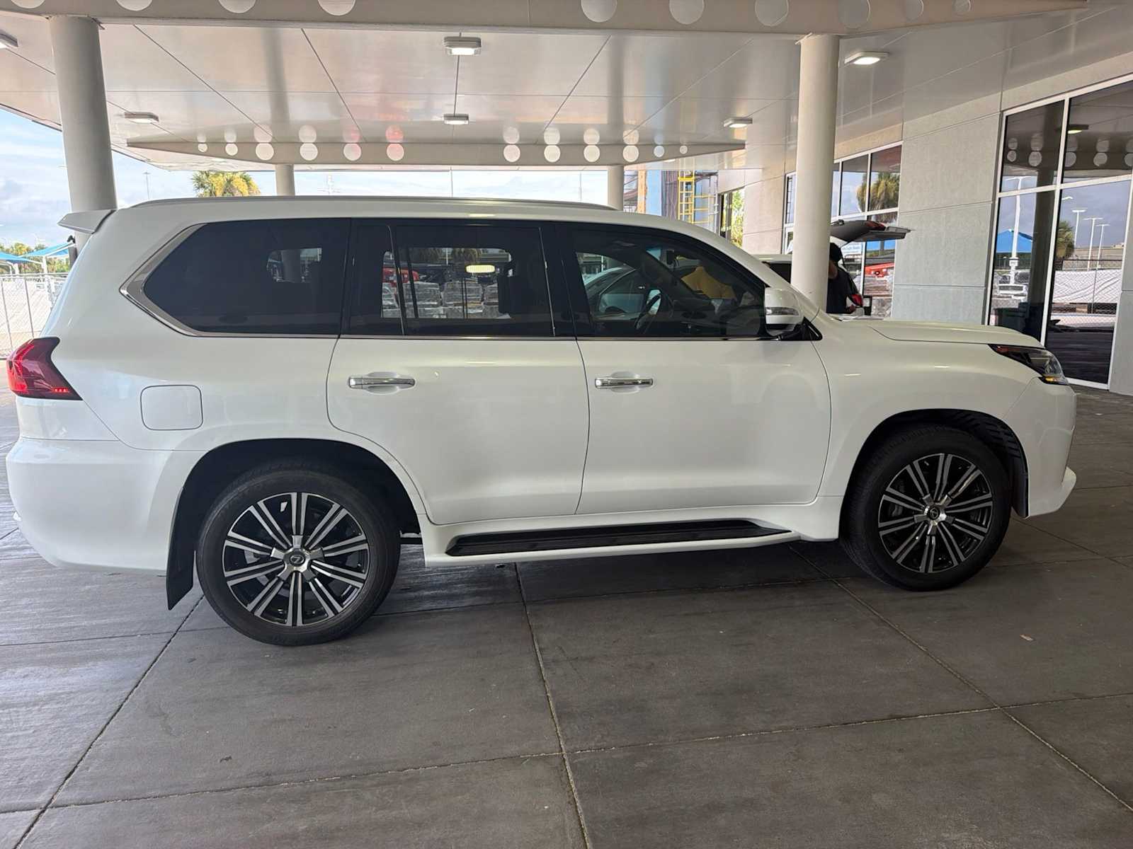 lexus lx 2018 JTJHY7AX9J4255060 image lexus lx 2018 JTJHY7AX9J4255060 image