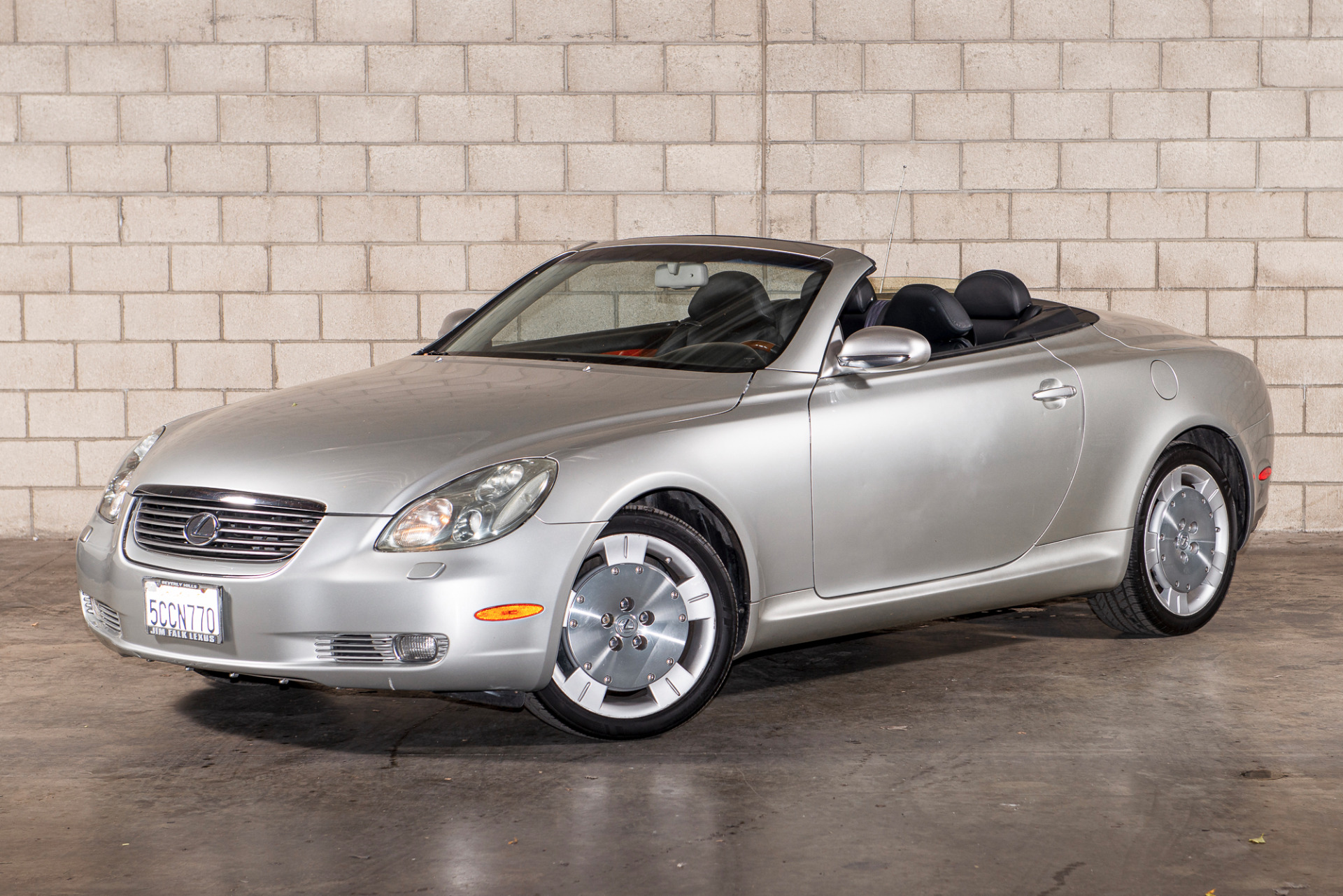 lexus sc 2003 JTHFN48Y230044100 image lexus sc 2003 JTHFN48Y230044100 image