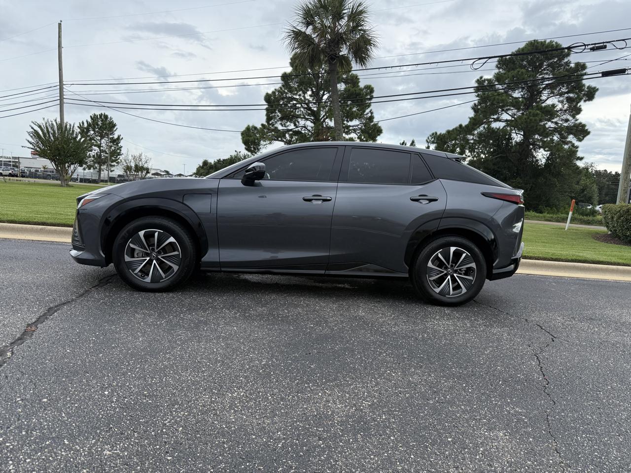 lexus rz 2023 JTJAAAAB5PA006708 image lexus rz 2023 JTJAAAAB5PA006708 image