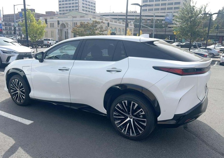 lexus rz 2023 JTJAAAAB5PA012430 image lexus rz 2023 JTJAAAAB5PA012430 image