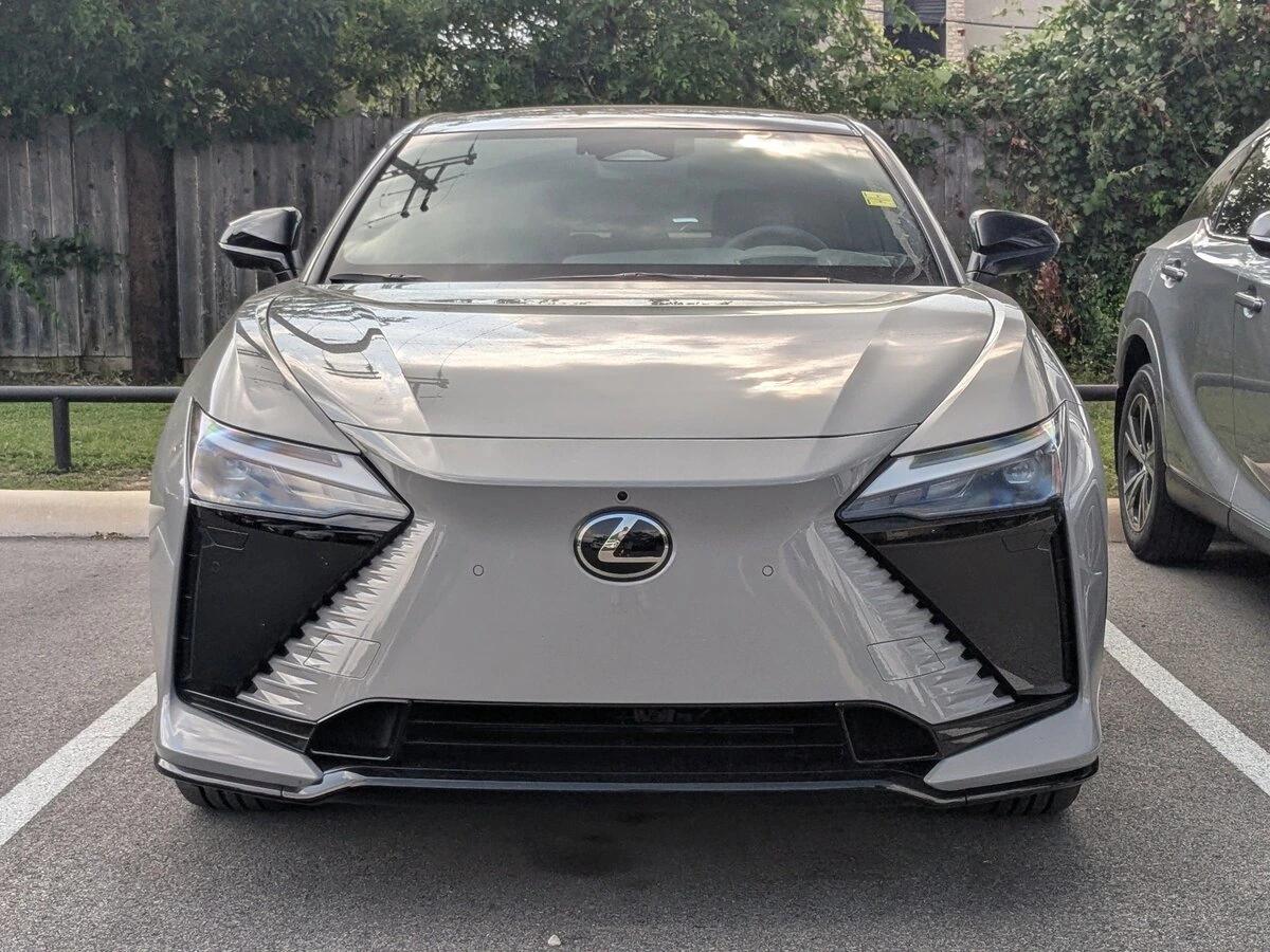 lexus rz 2026 JTJBCACB8TA005543 image lexus rz 2026 JTJBCACB8TA005543 image