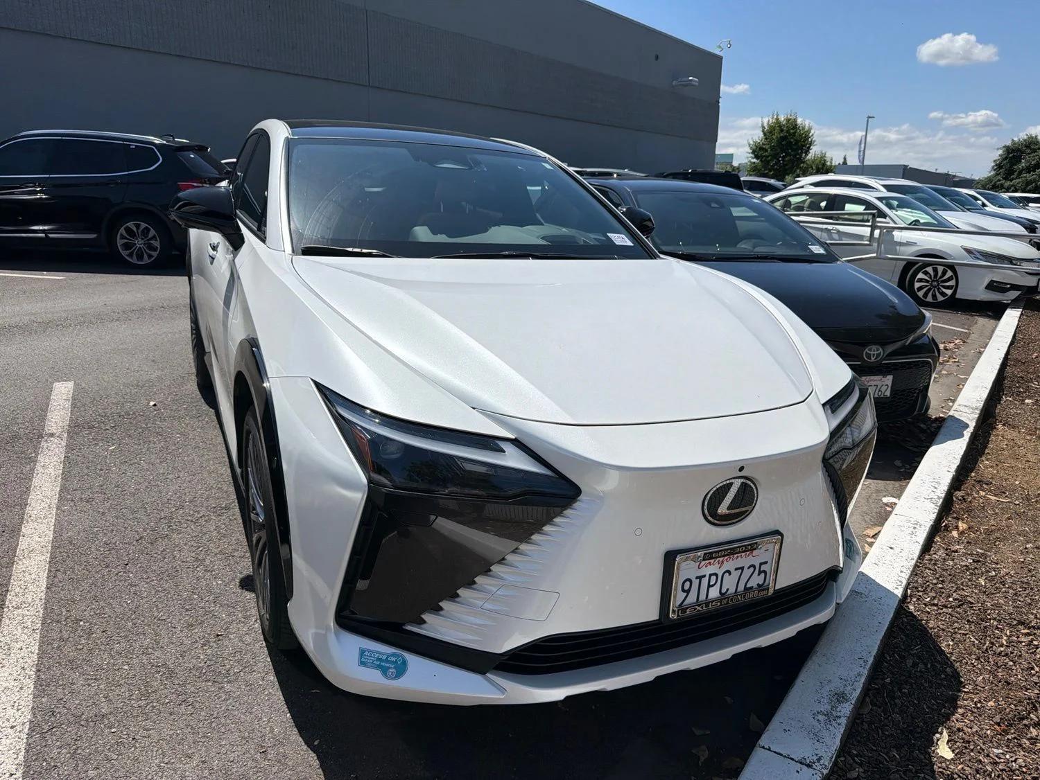 lexus rz 2025 JTJABABB5SA010522 image lexus rz 2025 JTJABABB5SA010522 image