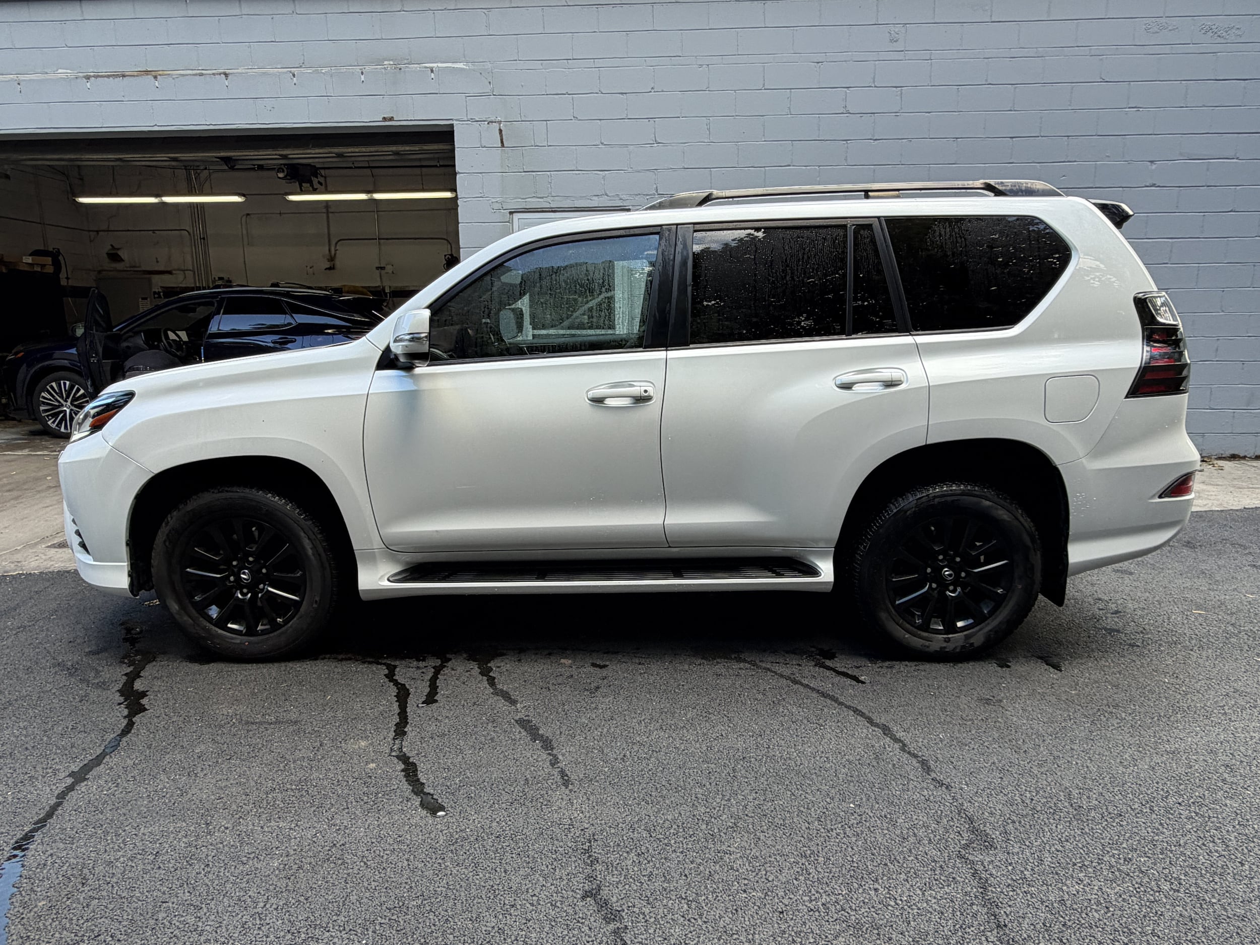 lexus gx 2023 JTJSM7BX1P5348822 image lexus gx 2023 JTJSM7BX1P5348822 image