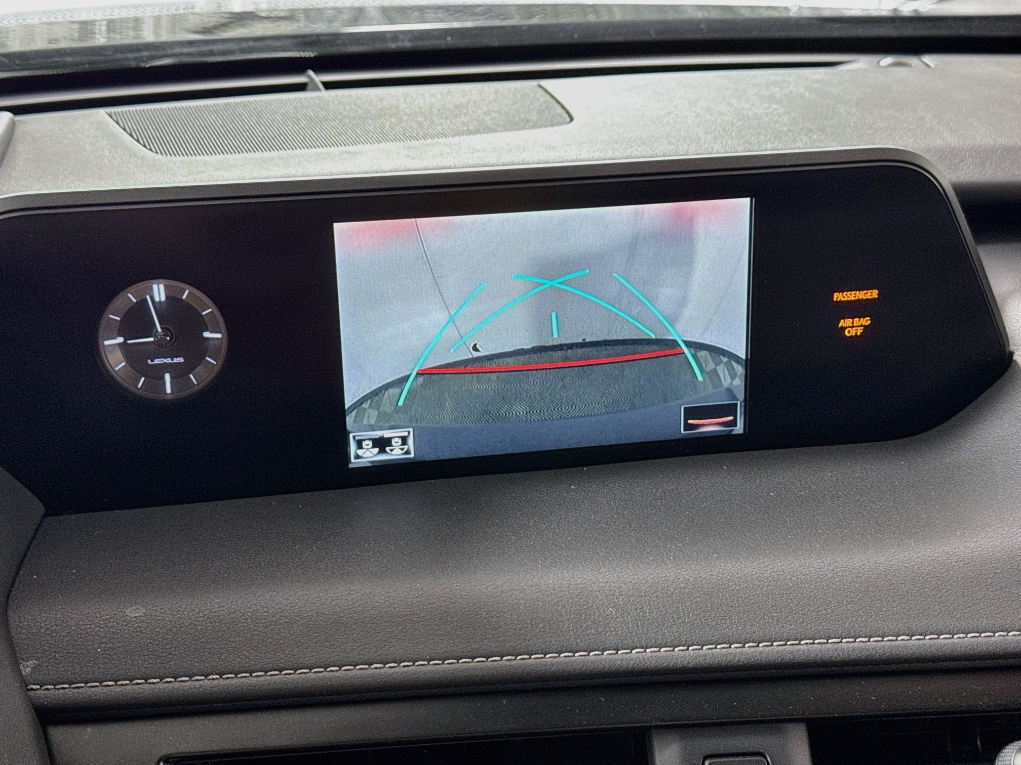lexus ux 2021 JTHX3JBH8M2038891 image lexus ux 2021 JTHX3JBH8M2038891 image