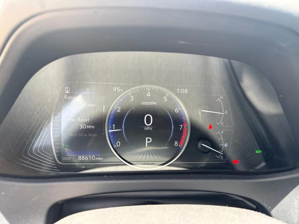 lexus ux 2020 JTHX3JBH2L2021020 image lexus ux 2020 JTHX3JBH2L2021020 image