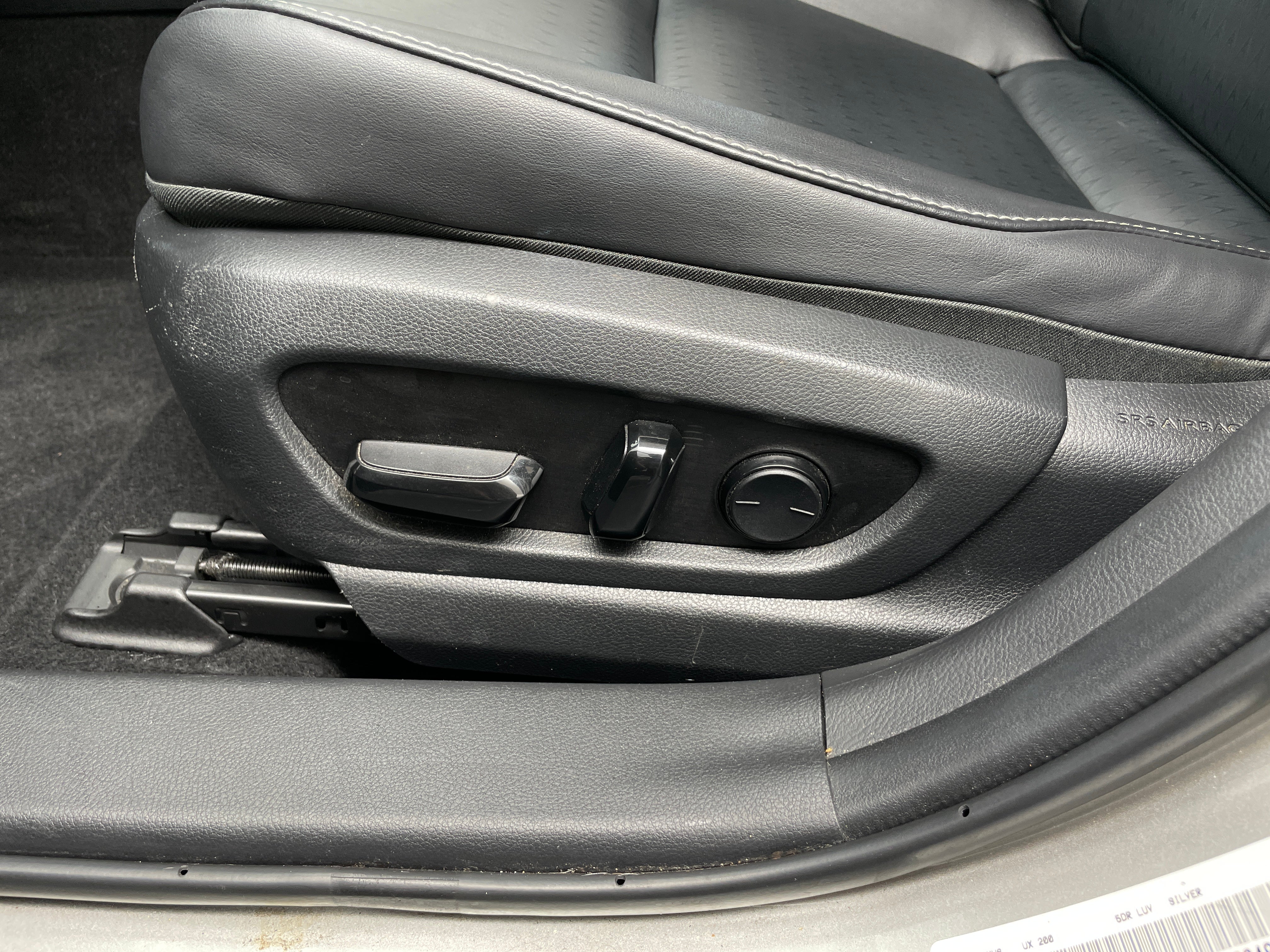 lexus ux 2020 JTHX3JBH6L2022834 image lexus ux 2020 JTHX3JBH6L2022834 image