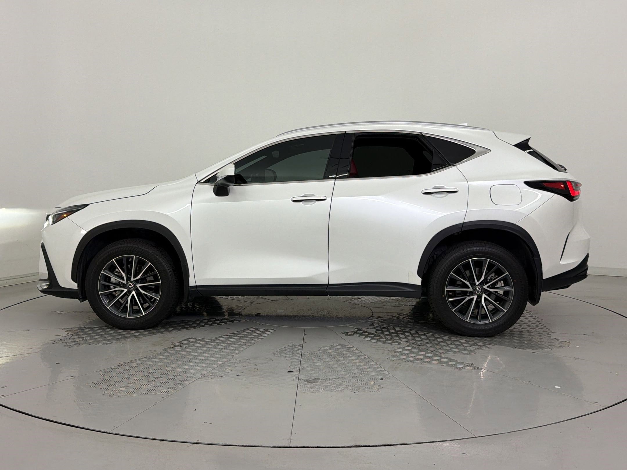 lexus nx 2023 2T2GDCAZXPC005431 image lexus nx 2023 2T2GDCAZXPC005431 image