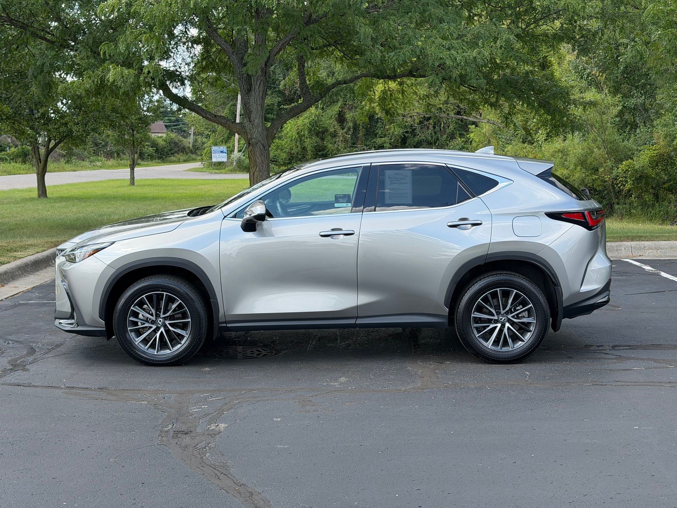 lexus nx 2024 2T2GGCEZXRC040457 image lexus nx 2024 2T2GGCEZXRC040457 image