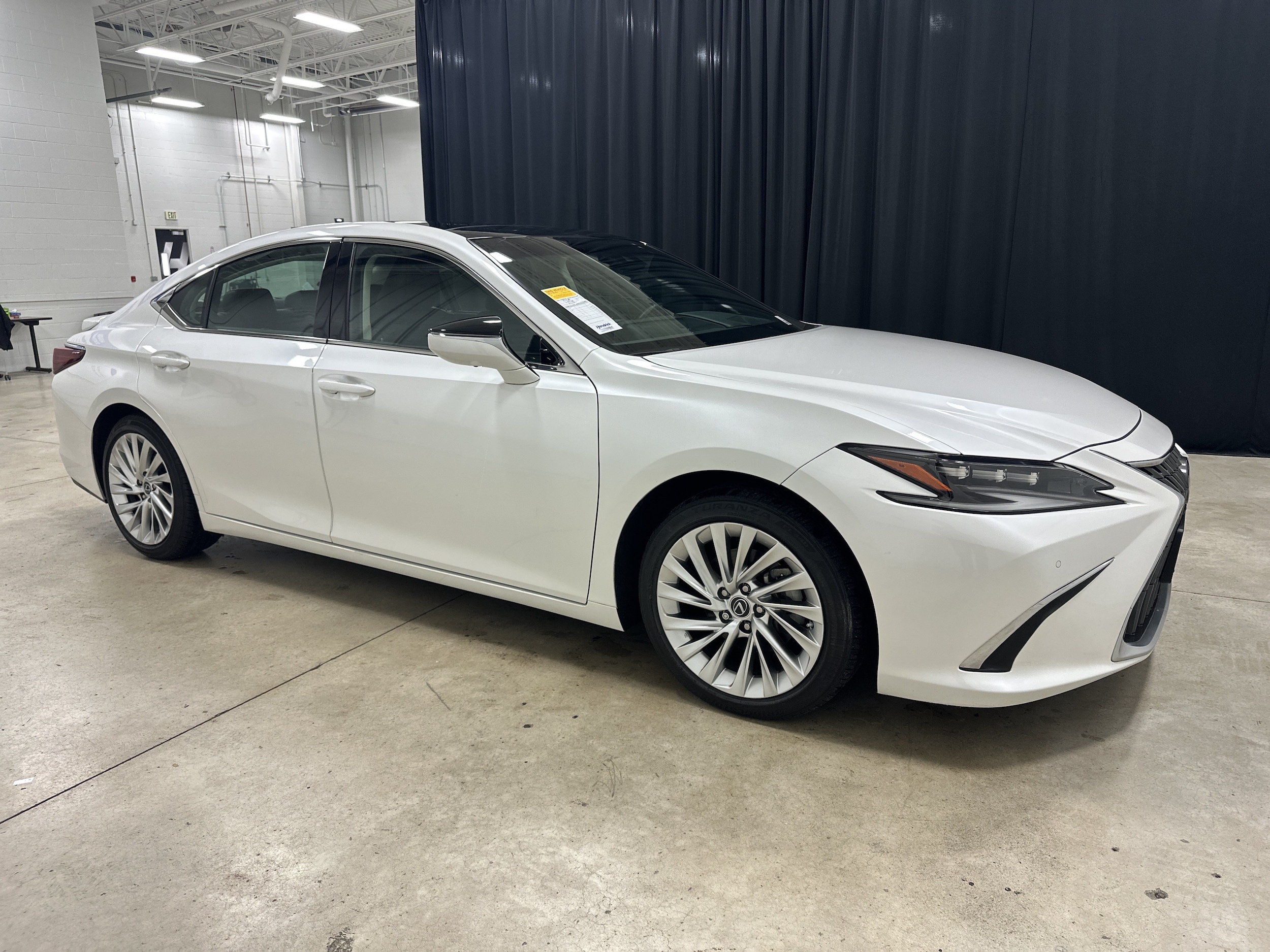 lexus es 2023 58AFZ1B19PU149798 image lexus es 2023 58AFZ1B19PU149798 image