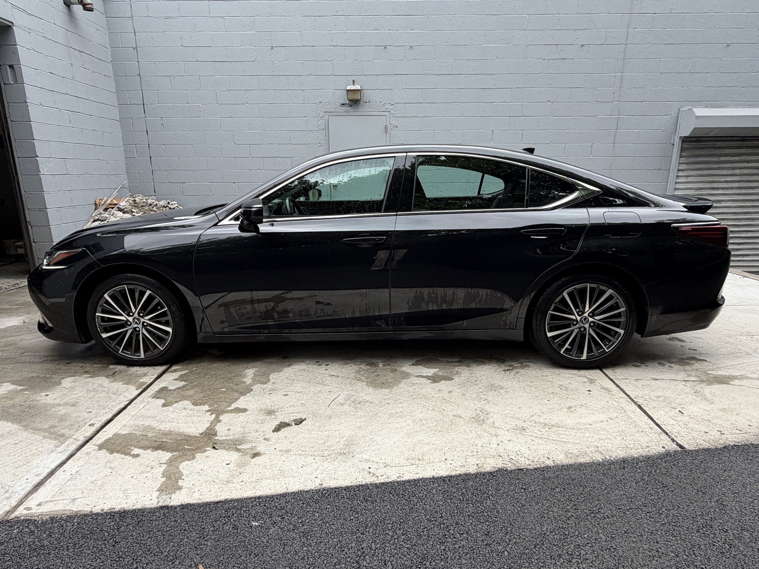 lexus es 2023 58ADZ1B1XPU147422 image lexus es 2023 58ADZ1B1XPU147422 image