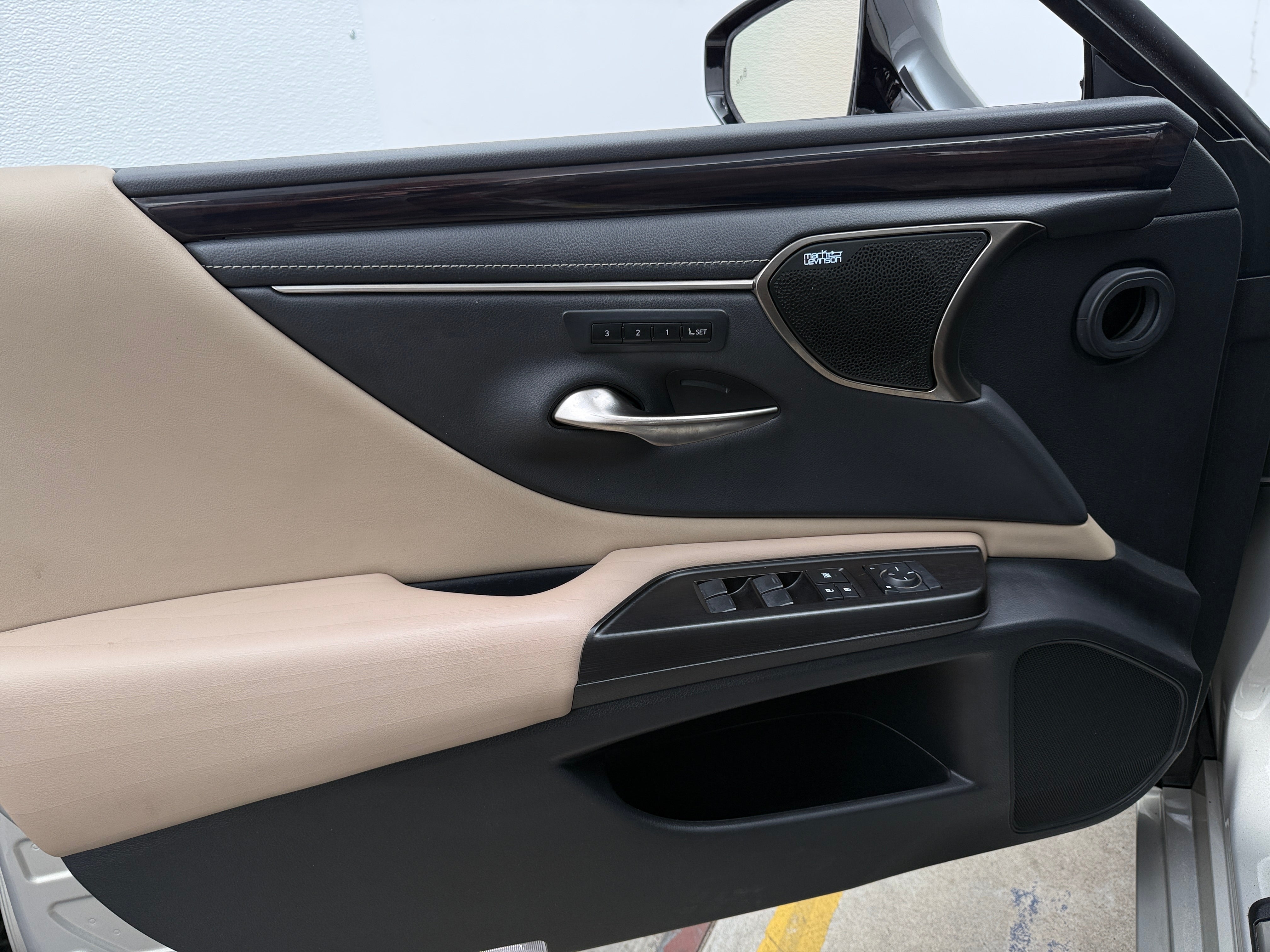 lexus es 2019 58ABZ1B17KU033751 image lexus es 2019 58ABZ1B17KU033751 image
