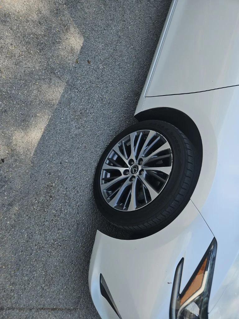 lexus es 2019 58ABZ1B11KU040677 image lexus es 2019 58ABZ1B11KU040677 image