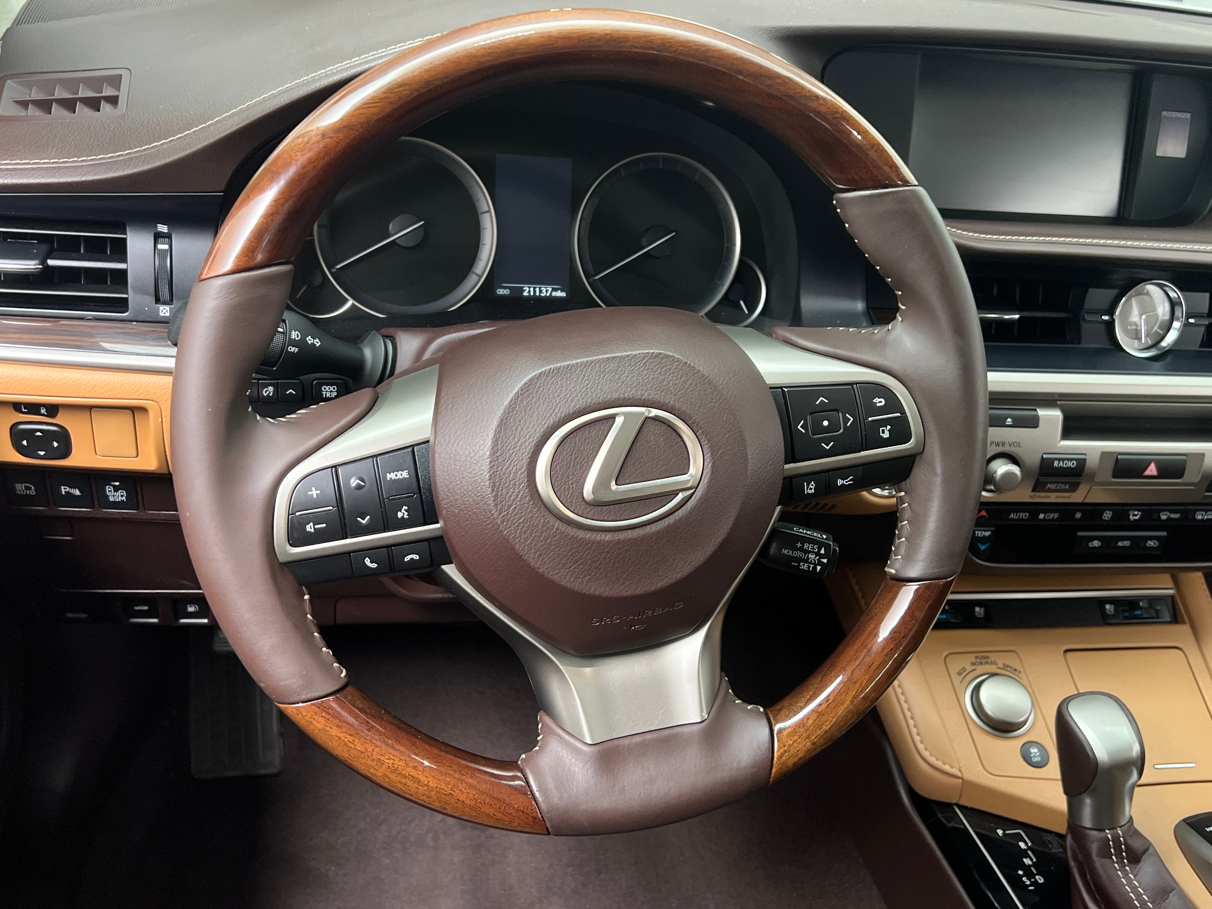 lexus es 2018 58ABK1GG6JU090958 image lexus es 2018 58ABK1GG6JU090958 image