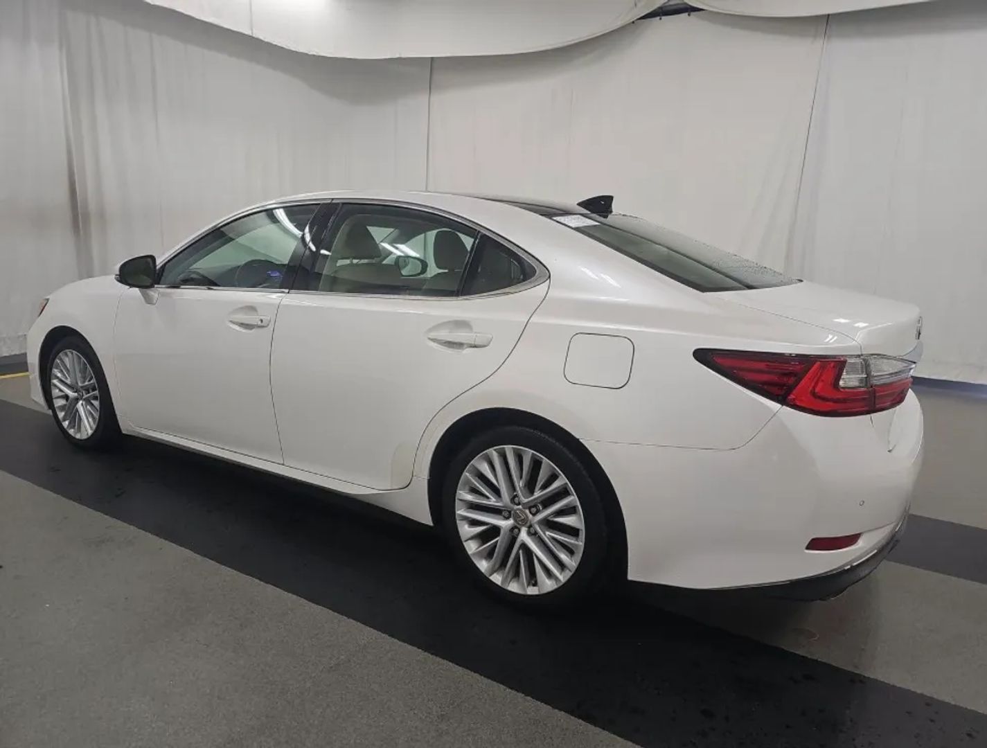 lexus es 2017 58ABK1GG0HU078492 image lexus es 2017 58ABK1GG0HU078492 image
