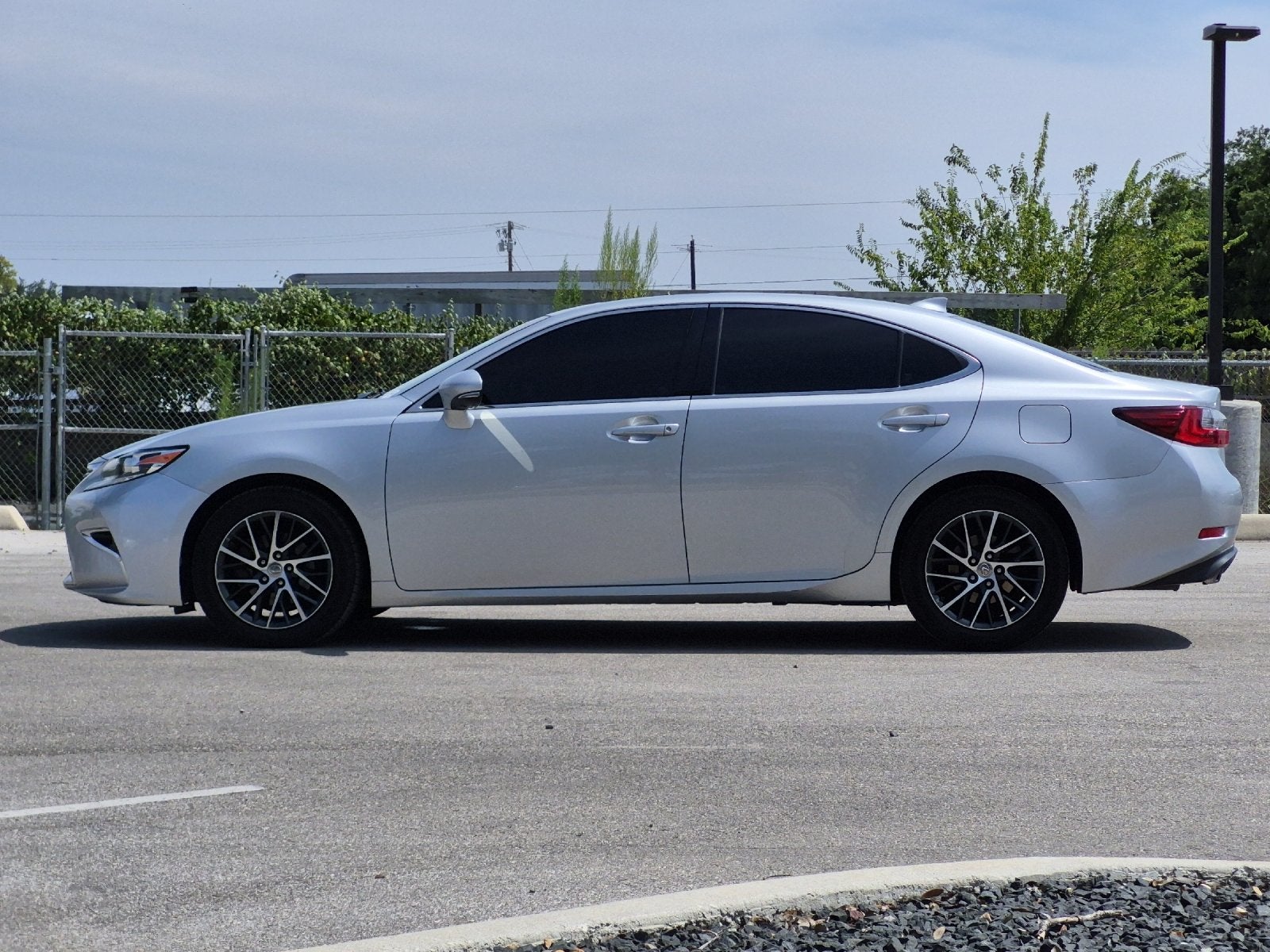 lexus es 2017 58ABK1GG0HU062843 image lexus es 2017 58ABK1GG0HU062843 image