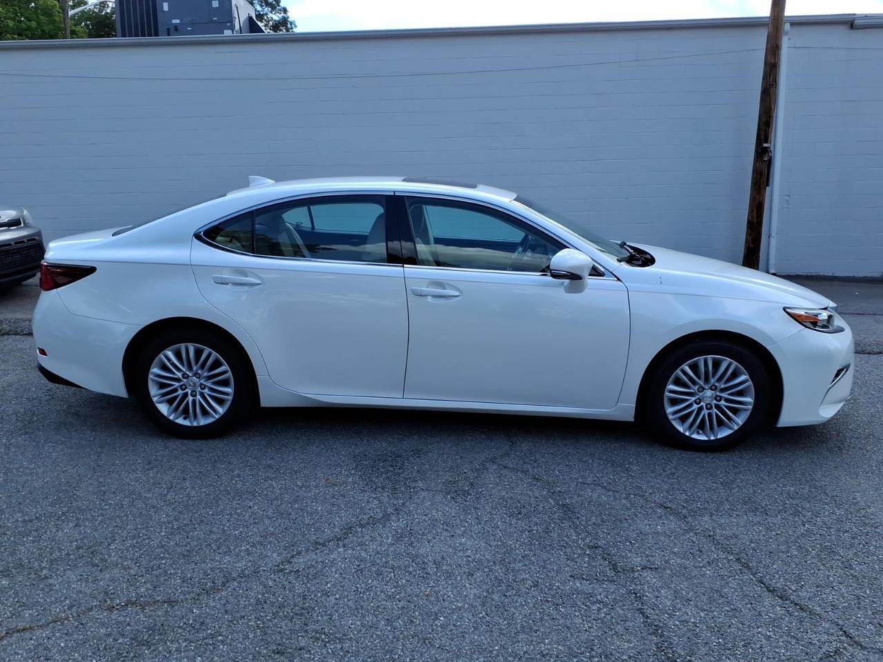 lexus es 2017 58ABK1GG1HU063483 image lexus es 2017 58ABK1GG1HU063483 image
