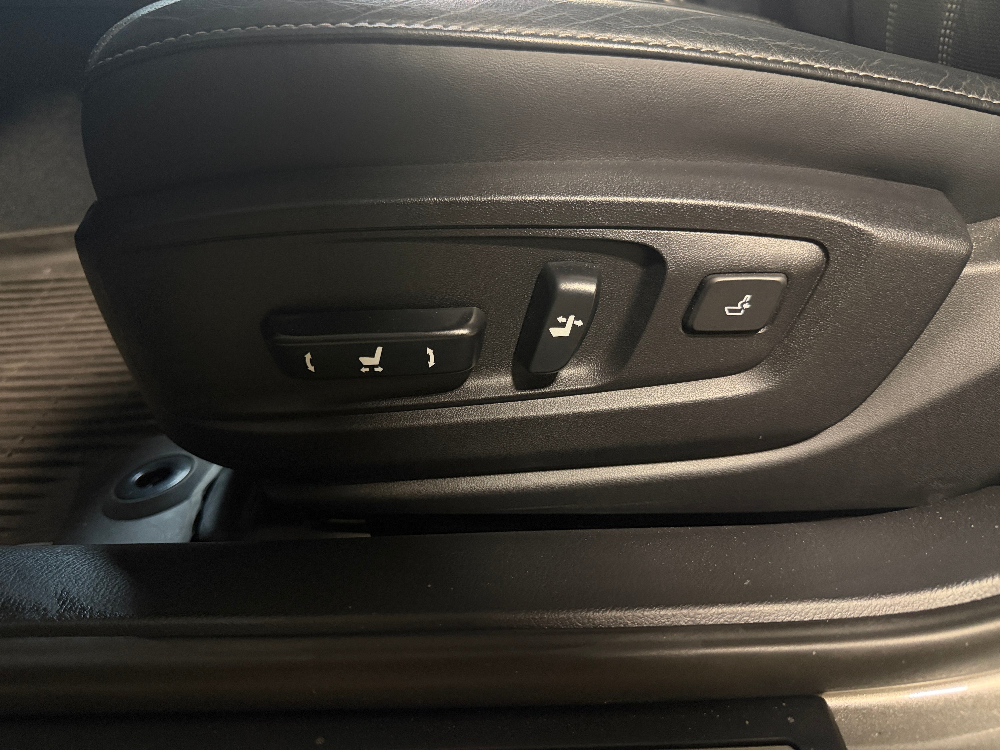 lexus es 2017 58ABK1GG0HU075110 image lexus es 2017 58ABK1GG0HU075110 image