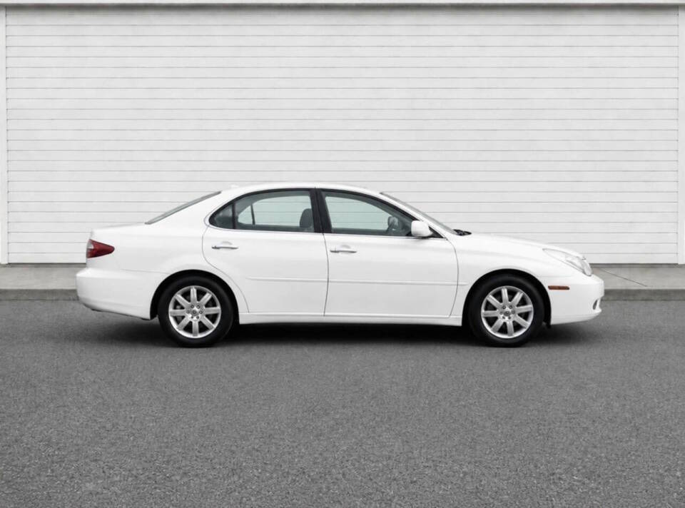 lexus es 2004 JTHBA30GX45043918 image lexus es 2004 JTHBA30GX45043918 image