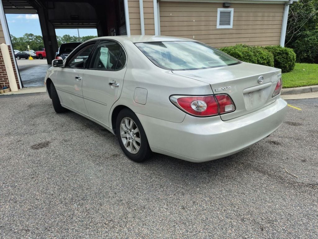 lexus es 2002 JTHBF30G220060563 image lexus es 2002 JTHBF30G220060563 image