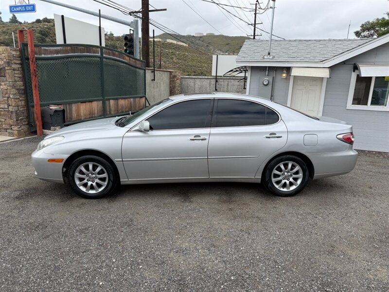 lexus es 2002 JTHBF30G325035335 image lexus es 2002 JTHBF30G325035335 image