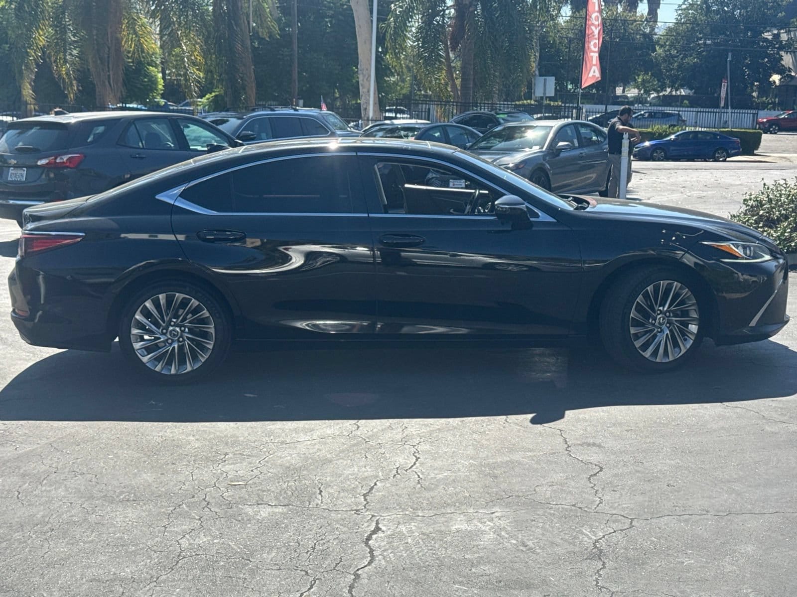 lexus es 2020 58AEZ1B19LU064403 image lexus es 2020 58AEZ1B19LU064403 image