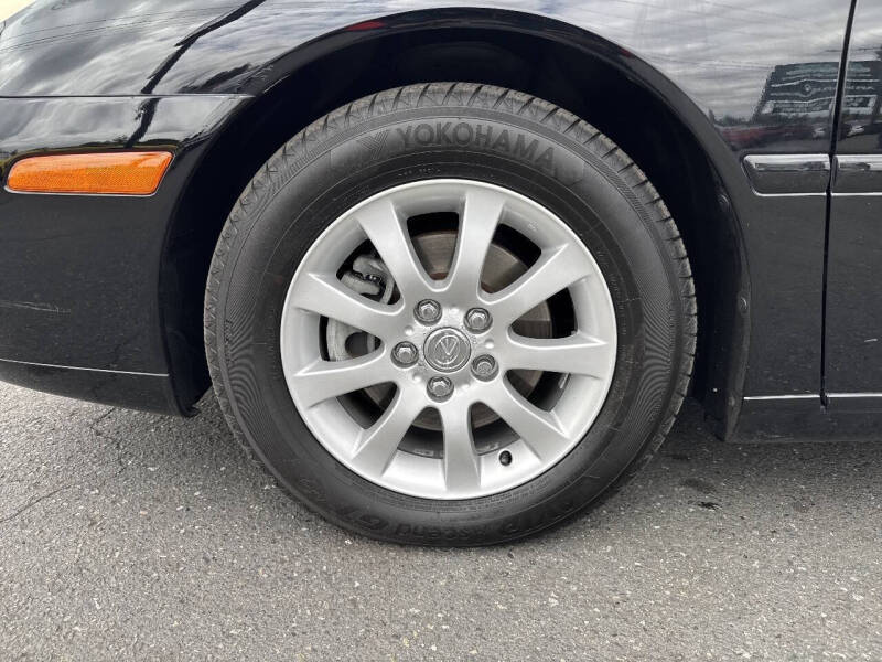 lexus es 2003 JTHBF30G430113863 image lexus es 2003 JTHBF30G430113863 image