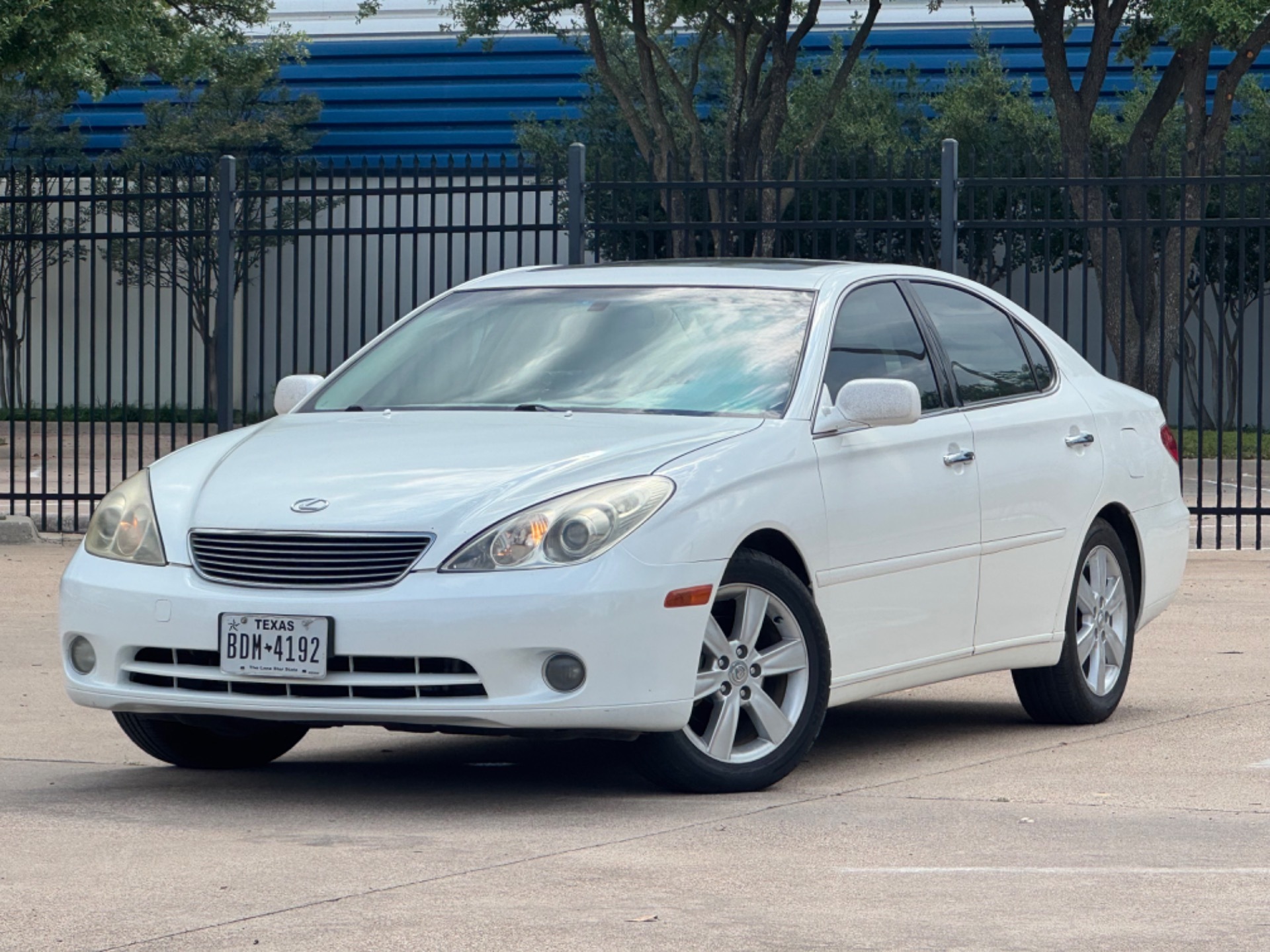 lexus es 2005 JTHBA30G355085381 image lexus es 2005 JTHBA30G355085381 image