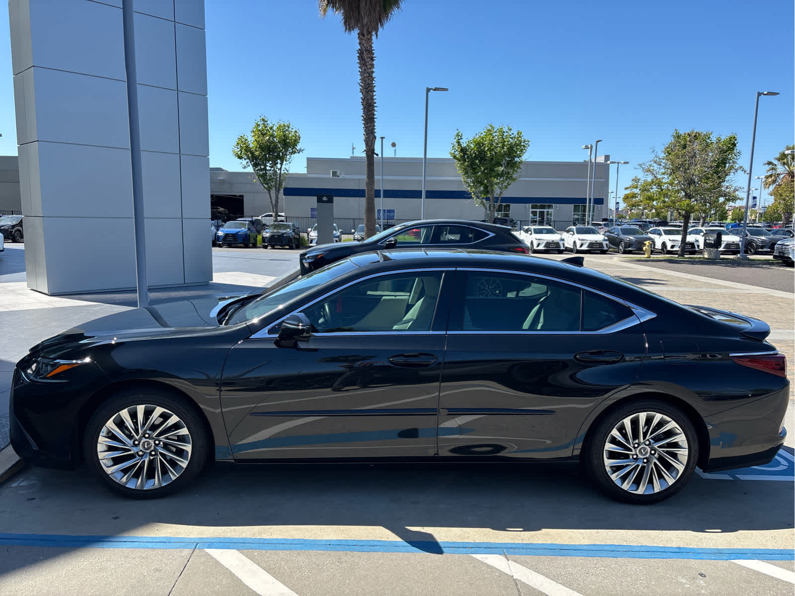 lexus es 2022 58AEZ1B14NU138863 image lexus es 2022 58AEZ1B14NU138863 image