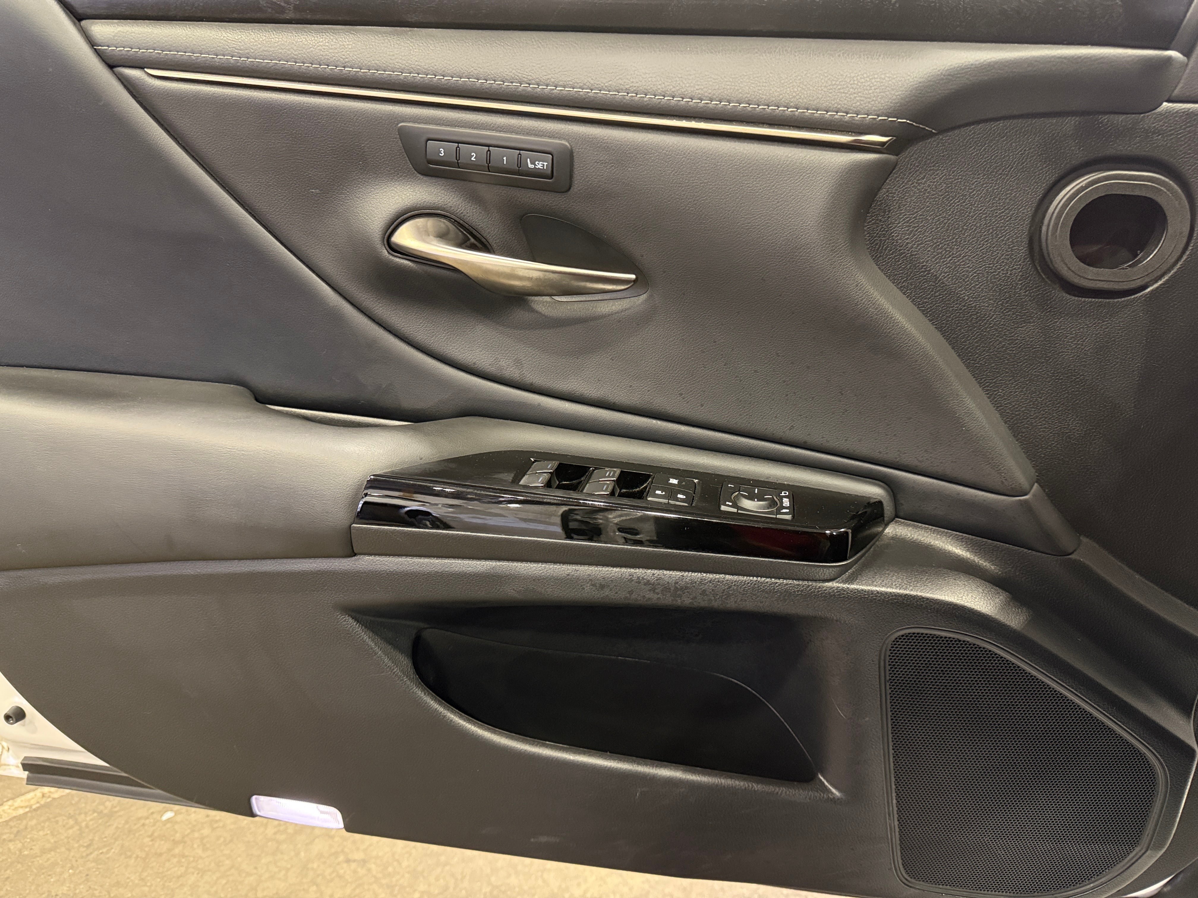 lexus es 2022 58AD11D16NU008440 image lexus es 2022 58AD11D16NU008440 image