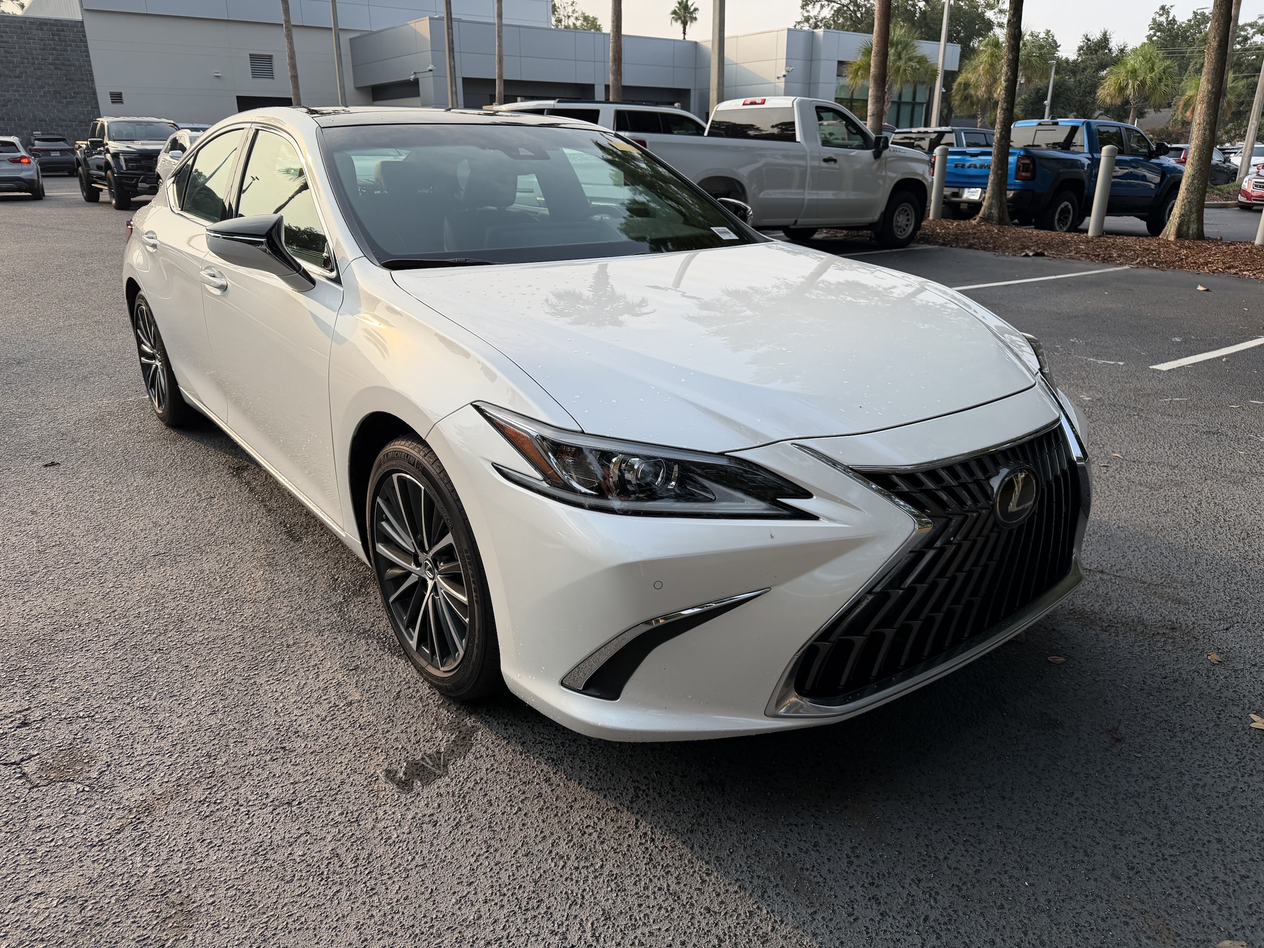 lexus es 2025 58ADZ1B15SU209575 image lexus es 2025 58ADZ1B15SU209575 image