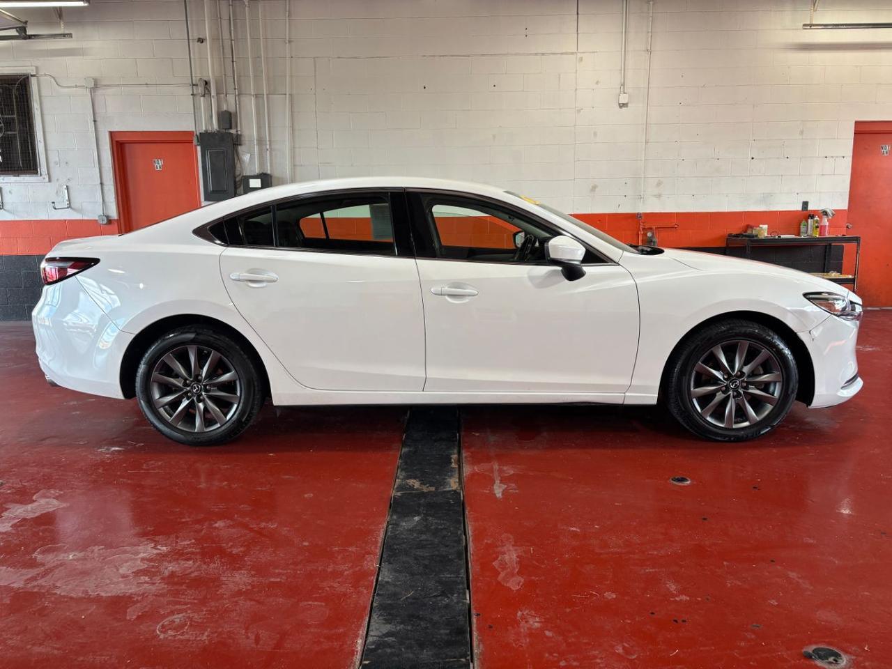 mazda mazda6 2018 JM1GL1UMXJ1303114 image mazda mazda6 2018 JM1GL1UMXJ1303114 image