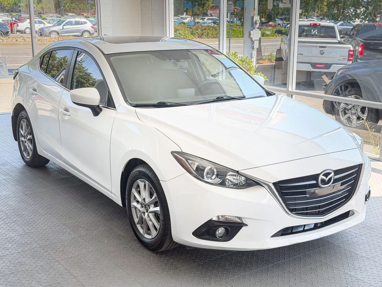 mazda mazda3 2016 JM1BM1W74G1299620 image mazda mazda3 2016 JM1BM1W74G1299620 image