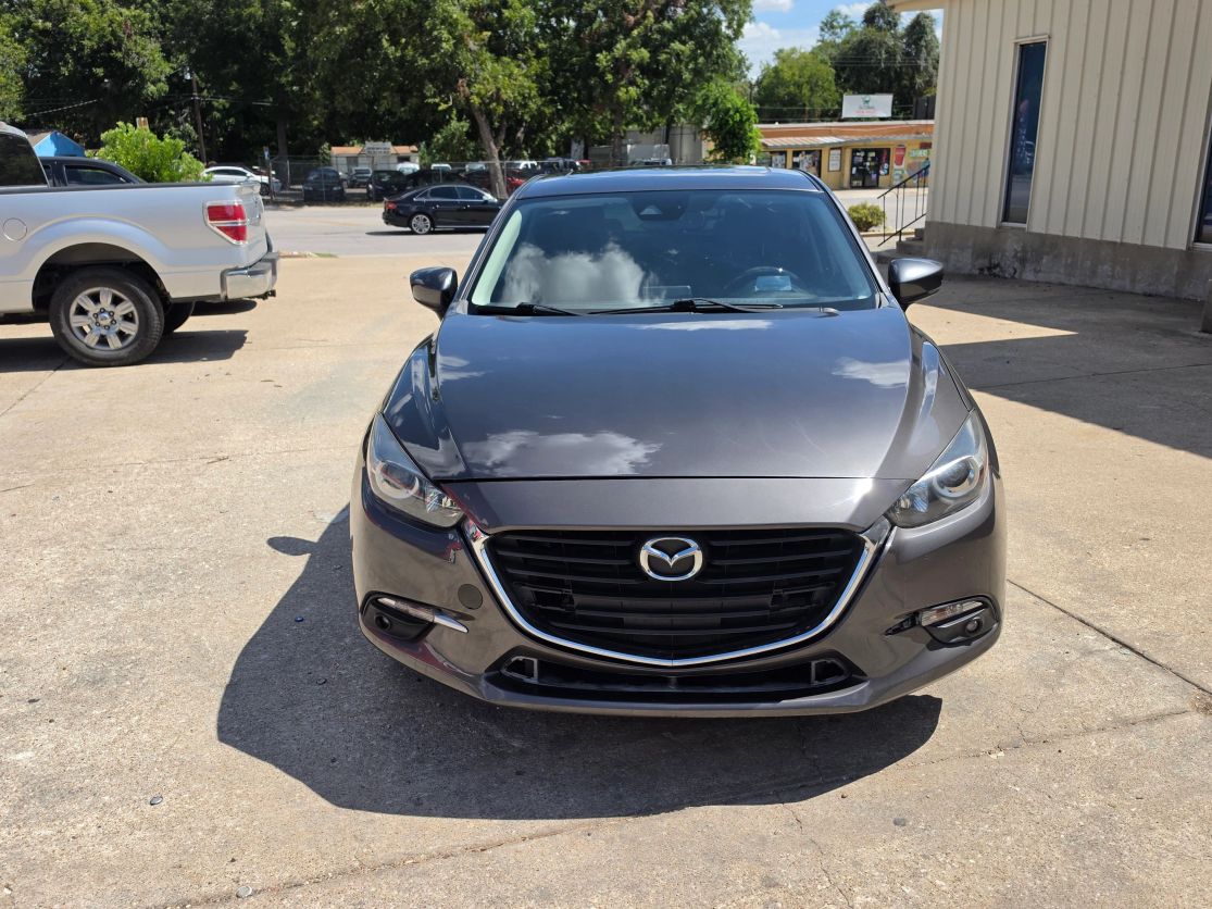 mazda mazda3 2018 3MZBN1M37JM261156 image mazda mazda3 2018 3MZBN1M37JM261156 image