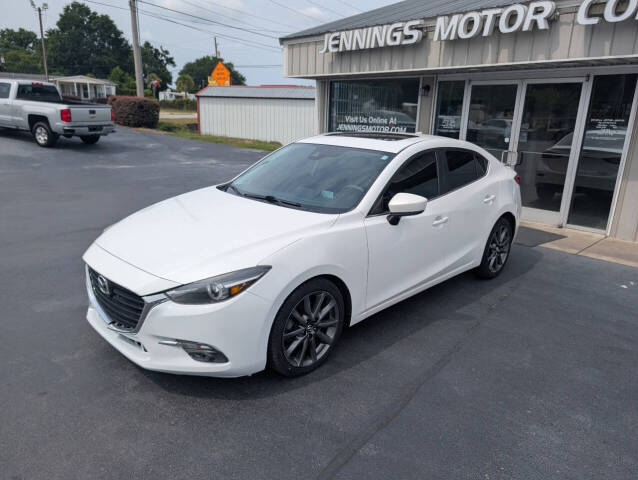 mazda mazda3 2018 3MZBN1W38JM172581 image mazda mazda3 2018 3MZBN1W38JM172581 image