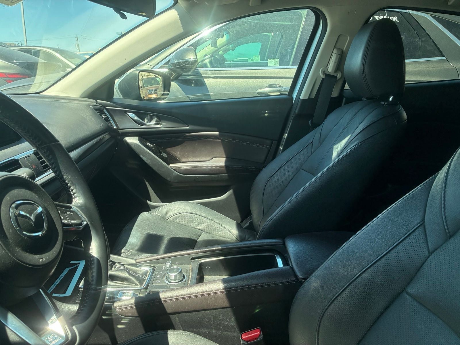 mazda mazda3 2018 3MZBN1M32JM165788 image mazda mazda3 2018 3MZBN1M32JM165788 image
