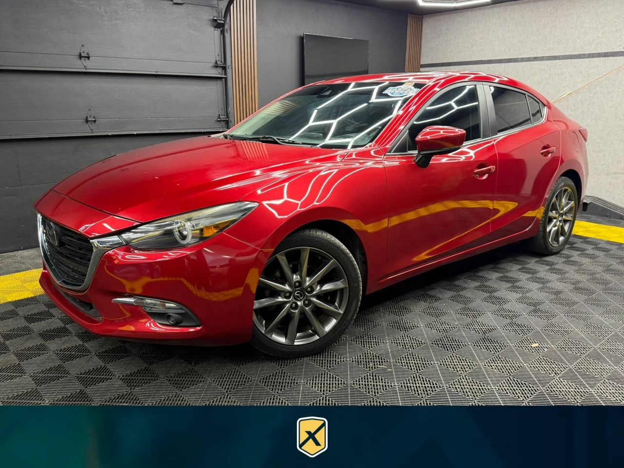 mazda mazda3 2018 3MZBN1W32JM196634 image mazda mazda3 2018 3MZBN1W32JM196634 image