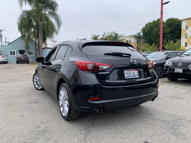 mazda mazda3 2017 3MZBN1K77HM100970 image mazda mazda3 2017 3MZBN1K77HM100970 image